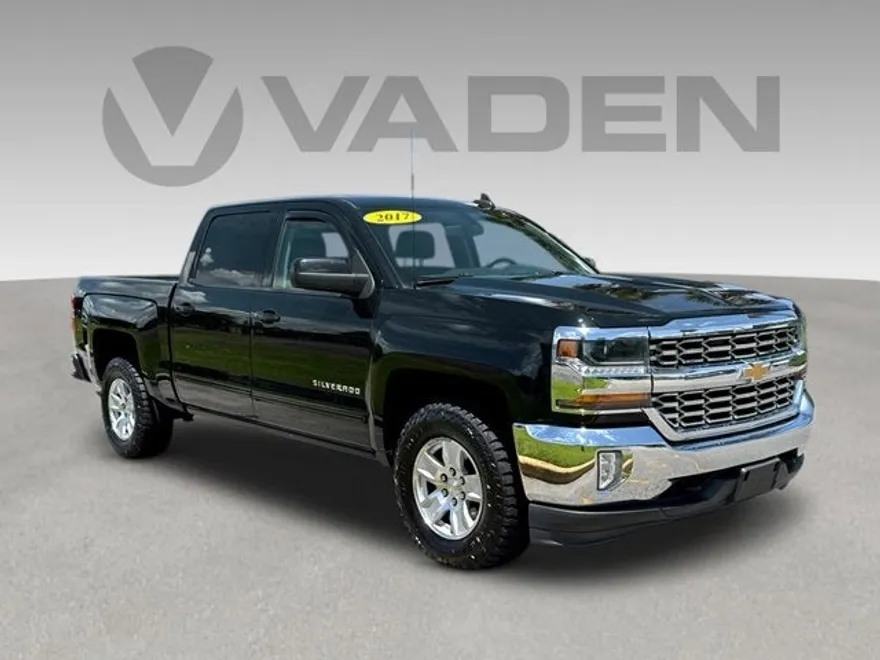 2017 Chevrolet Silverado 1500 LT photo 1