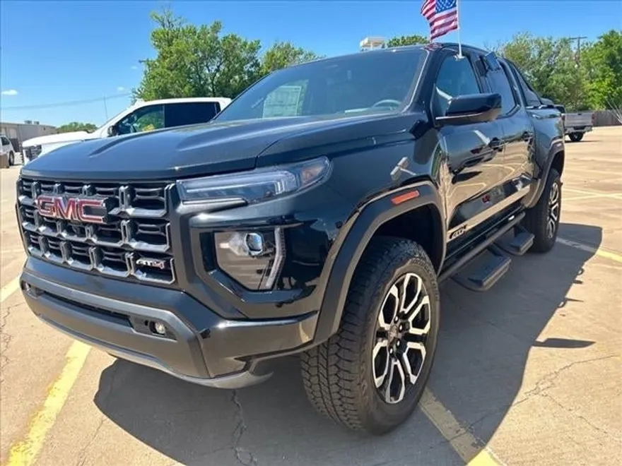 2025 Gmc Canyon AT4 photo 1