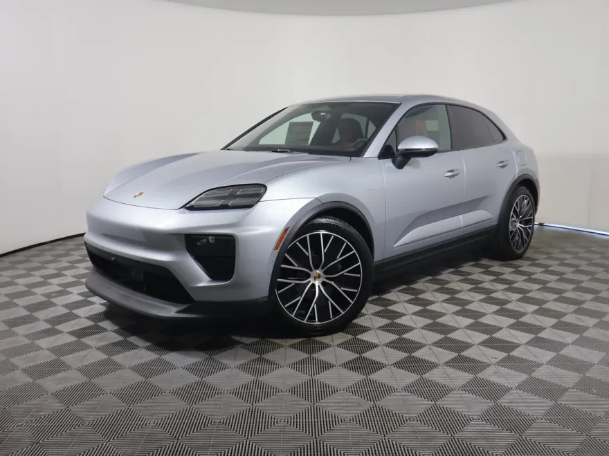 2025 Porsche Macan Electric photo 1