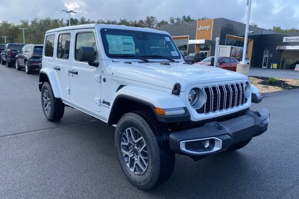 2025 Jeep Wrangler Sahara photo 1