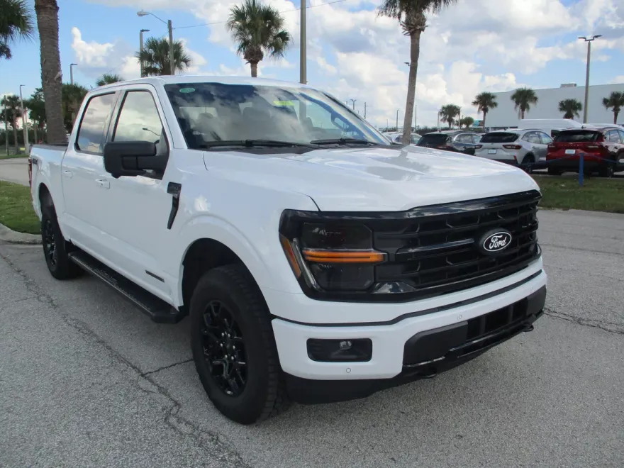 2025 Ford F-150 XLT photo 1