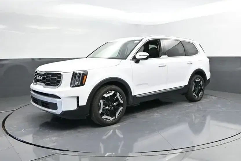 2025 Kia Telluride S photo 1