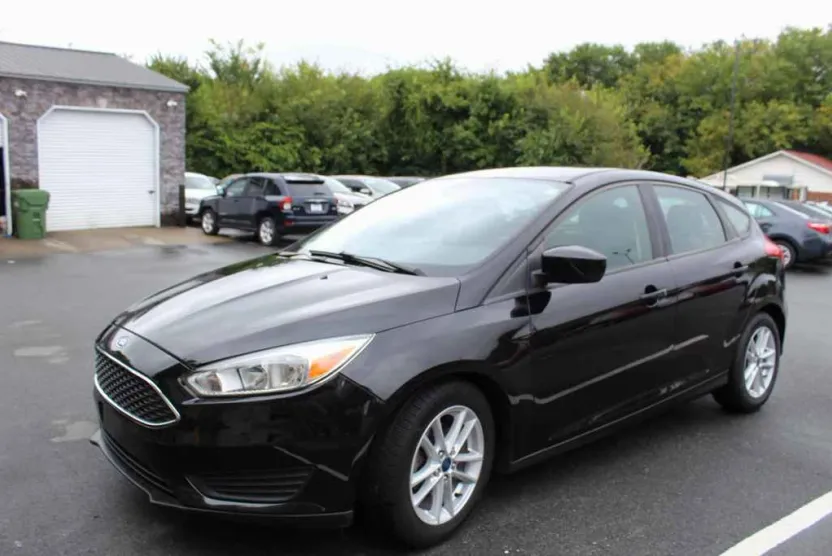 2018 Ford Focus SE photo 1