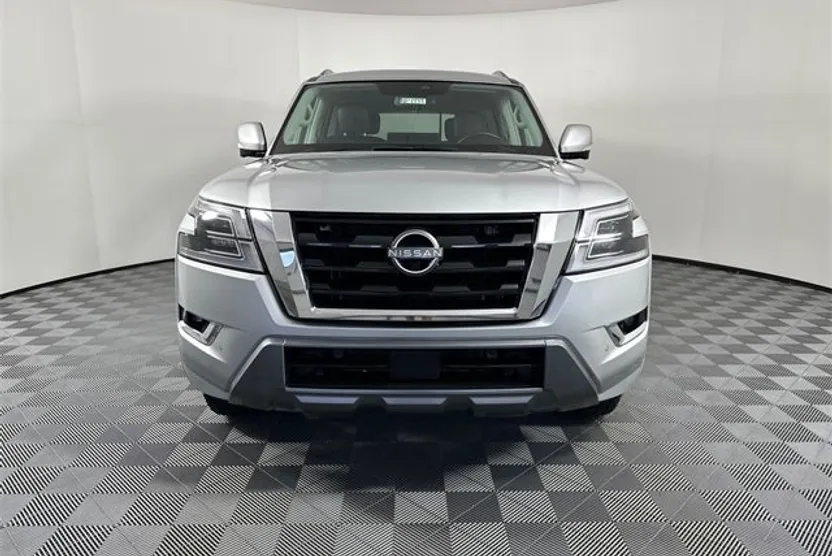 2023 Nissan Armada SL photo 1