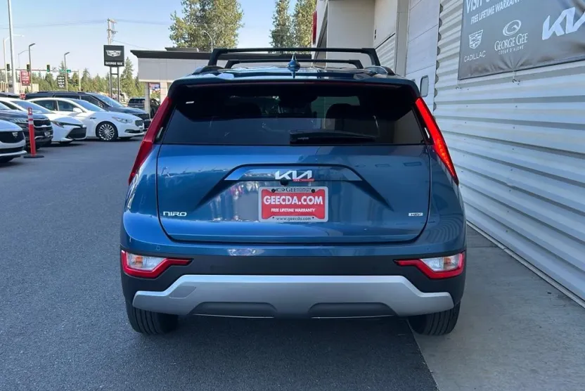 2025 Kia Niro EX photo 1