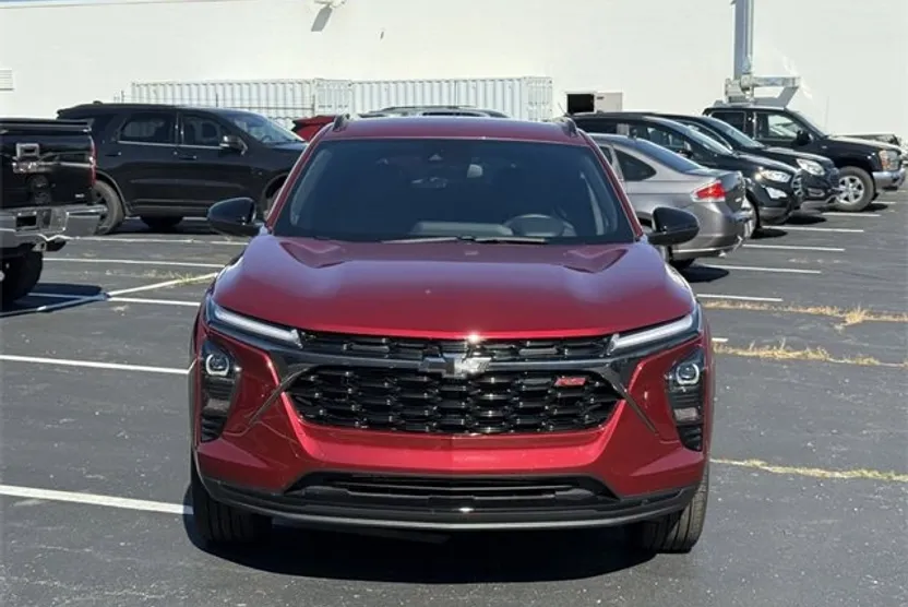 2025 Chevrolet Trax photo 1