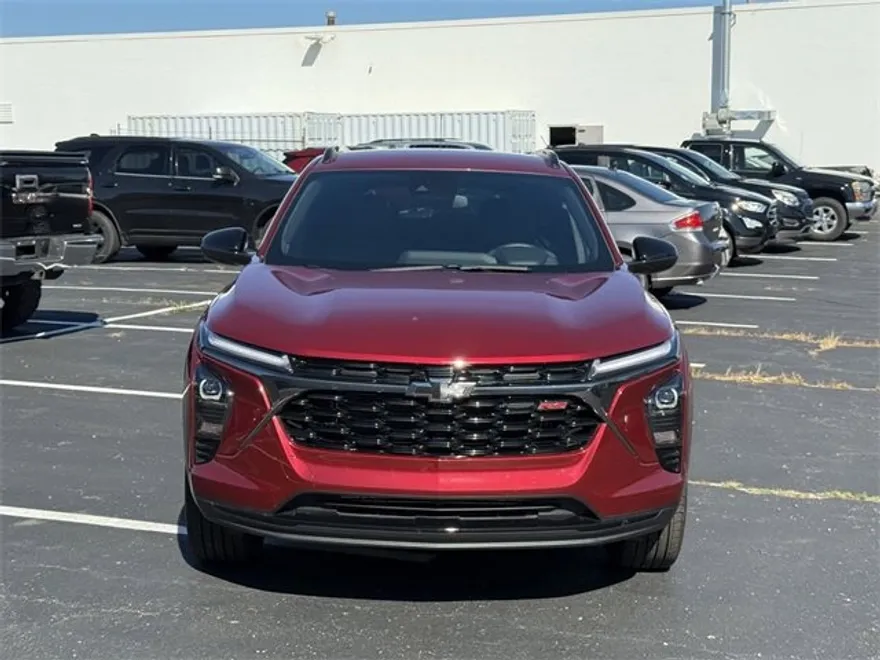 2025 Chevrolet Trax photo 1