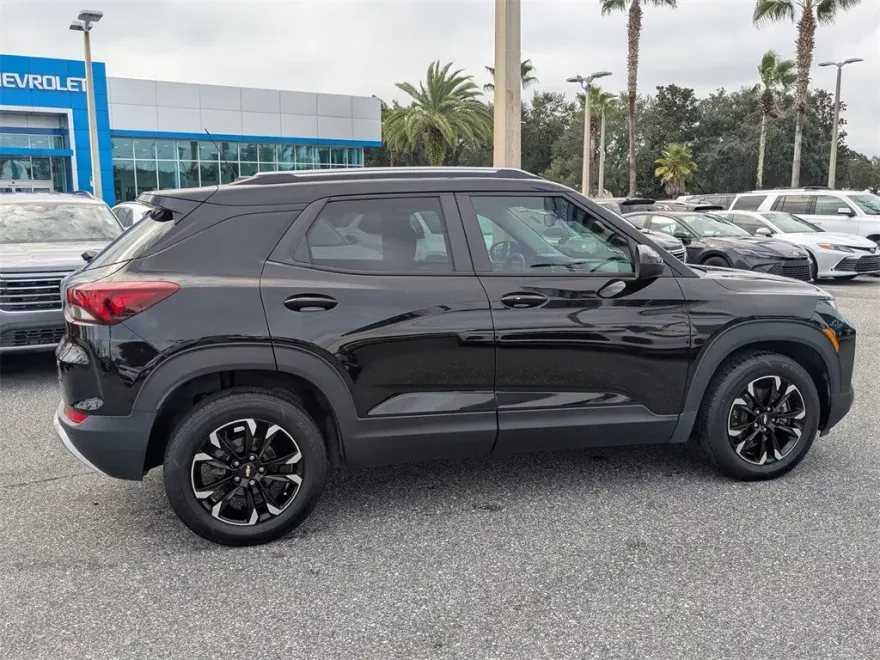 2021 Chevrolet Trailblazer LT photo 1