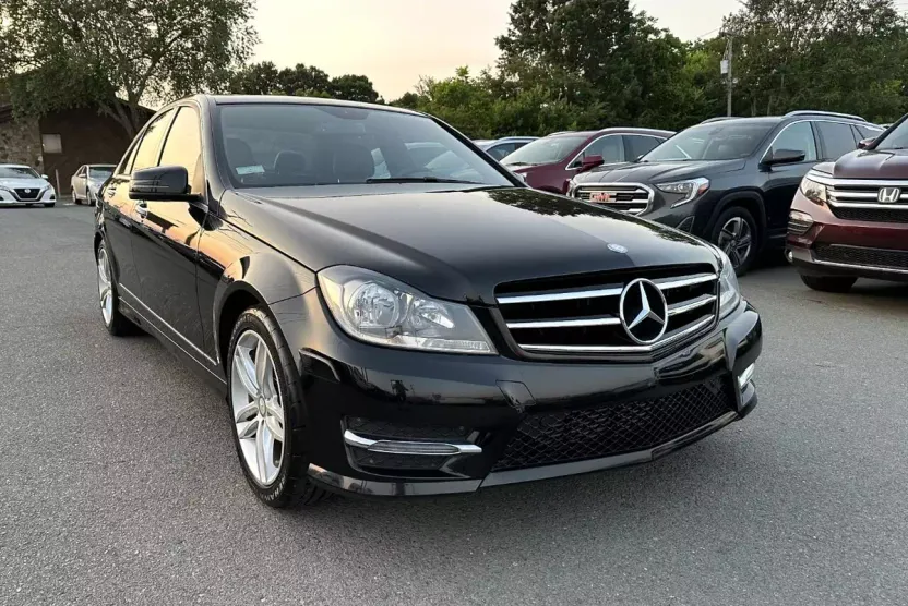 2014 Mercedes Benz C 250 Luxury Sedan photo 1