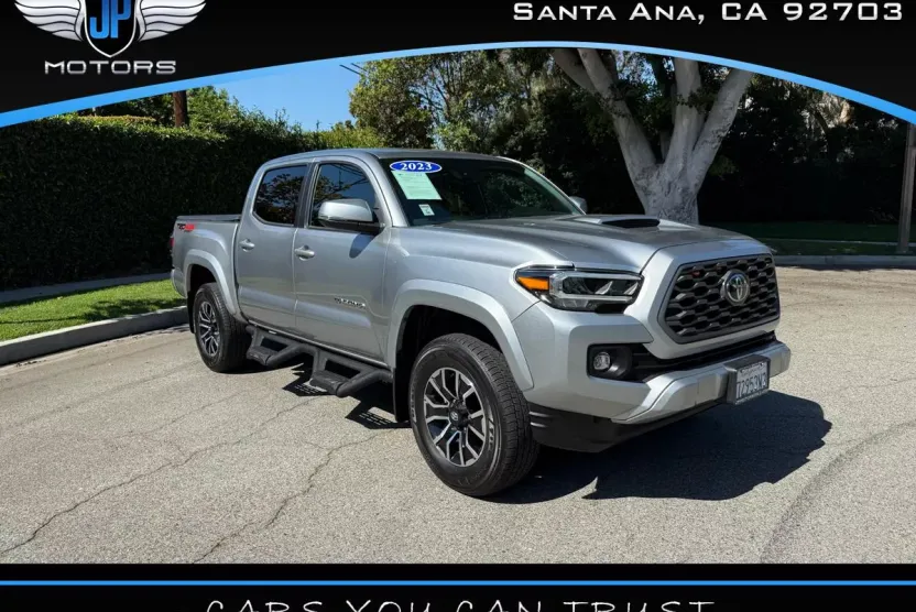 2023 Toyota Tacoma TRD Double Cab V6 photo 1