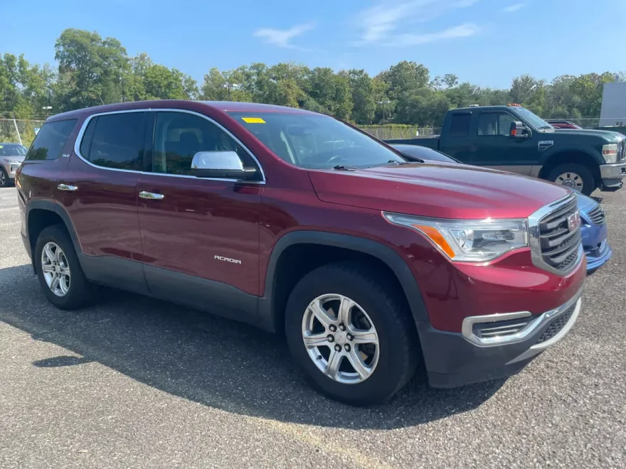 2017 Gmc Acadia SLE photo 1