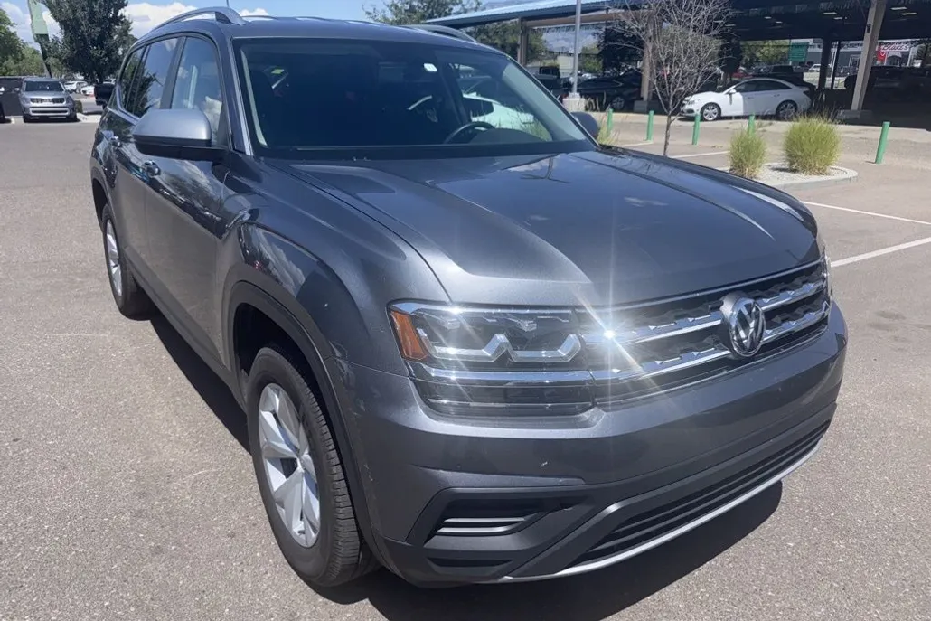 2019 Volkswagen Atlas S photo 1