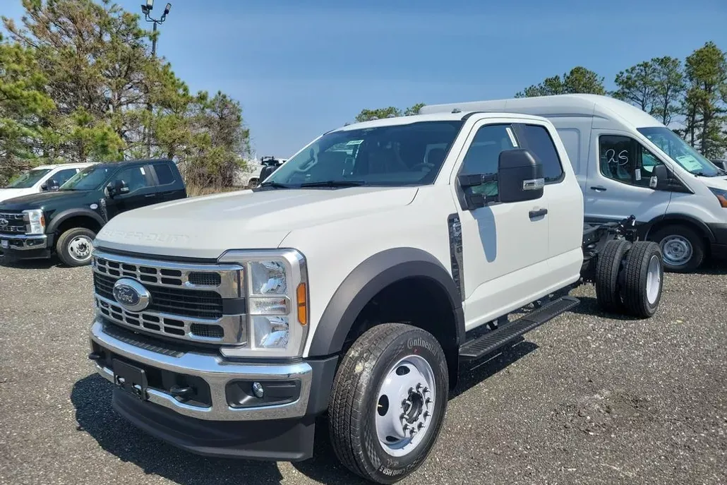 2025 Ford F-450 XL photo 1