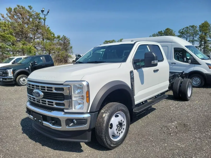 2025 Ford F-450 XL photo 1