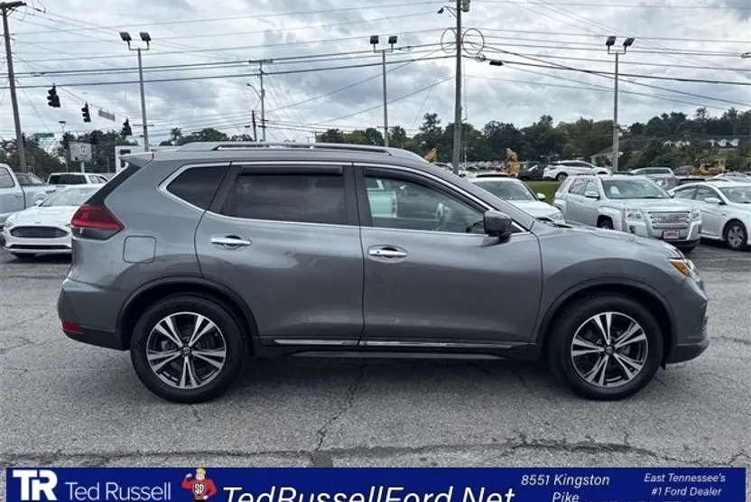 2018 Nissan Rogue SL photo 1