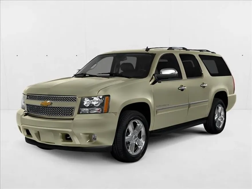 2014 Chevrolet Suburban 1500 LT photo 1
