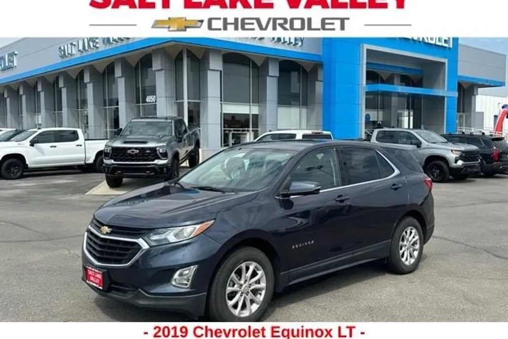 2019 Chevrolet Equinox LT photo 1