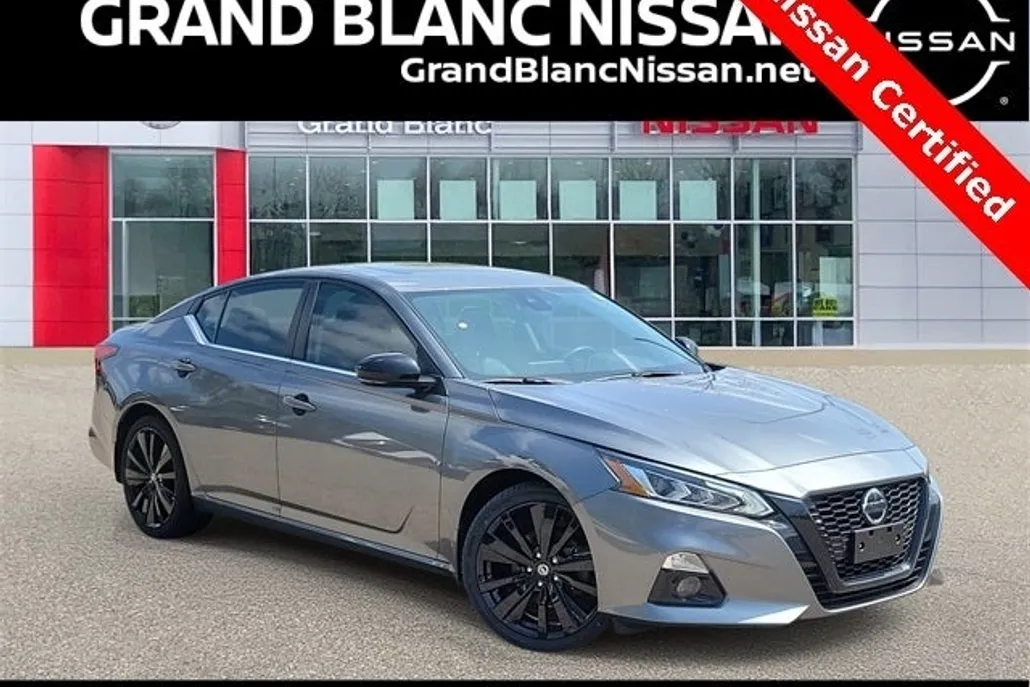 2022 Nissan Altima 2.5 SR photo 1