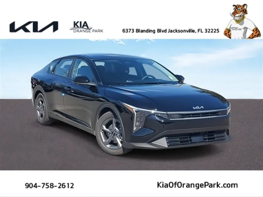 2025 Kia K4 LXS photo 1