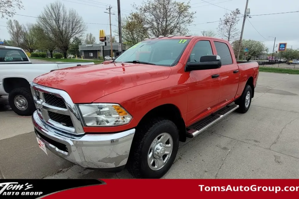2017 Ram 2500 Tradesman photo 1