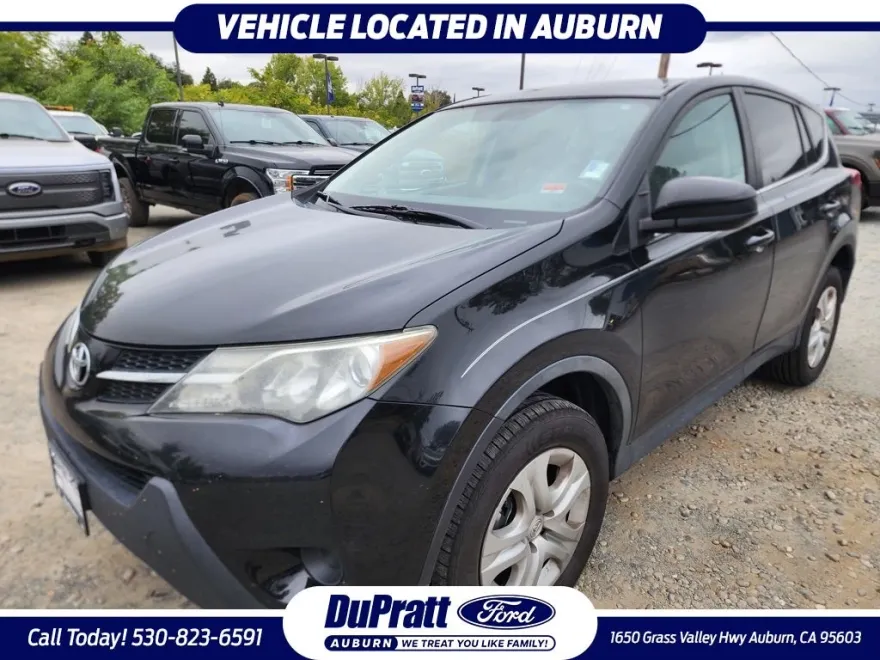 2014 Toyota RAV4 LE photo 1