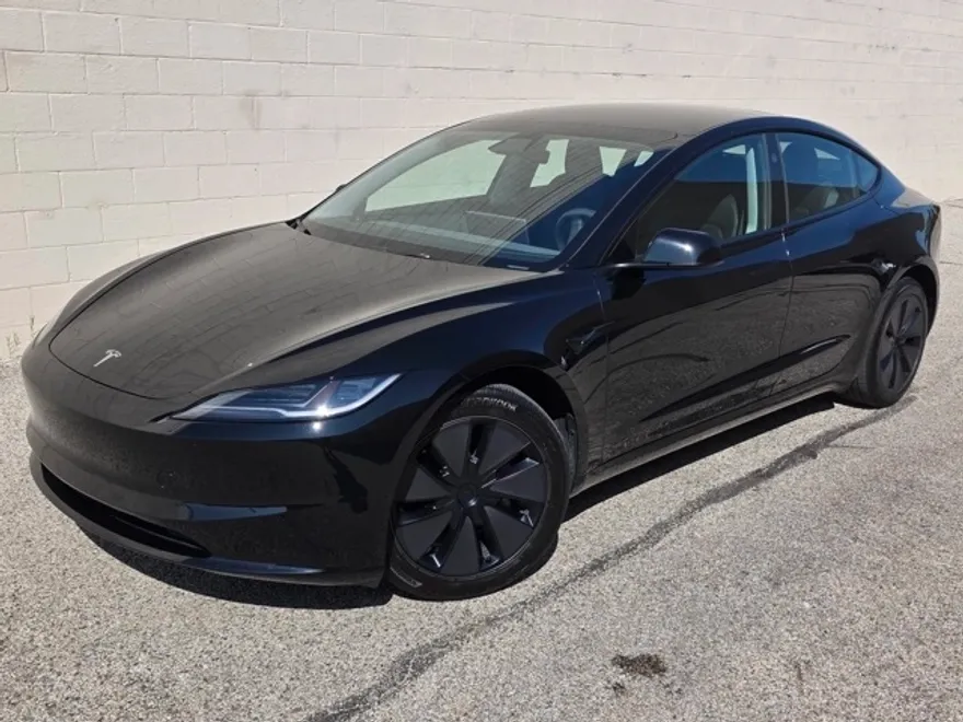2024 Tesla Model 3 photo 1