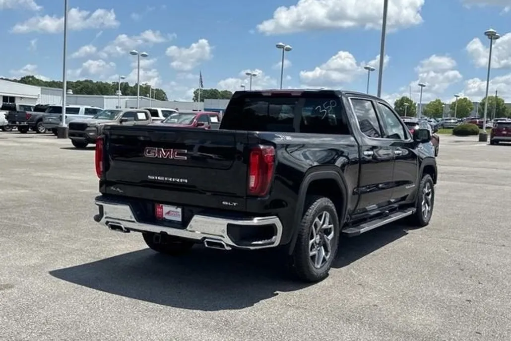 2025 Gmc Sierra 1500 SLT photo 1
