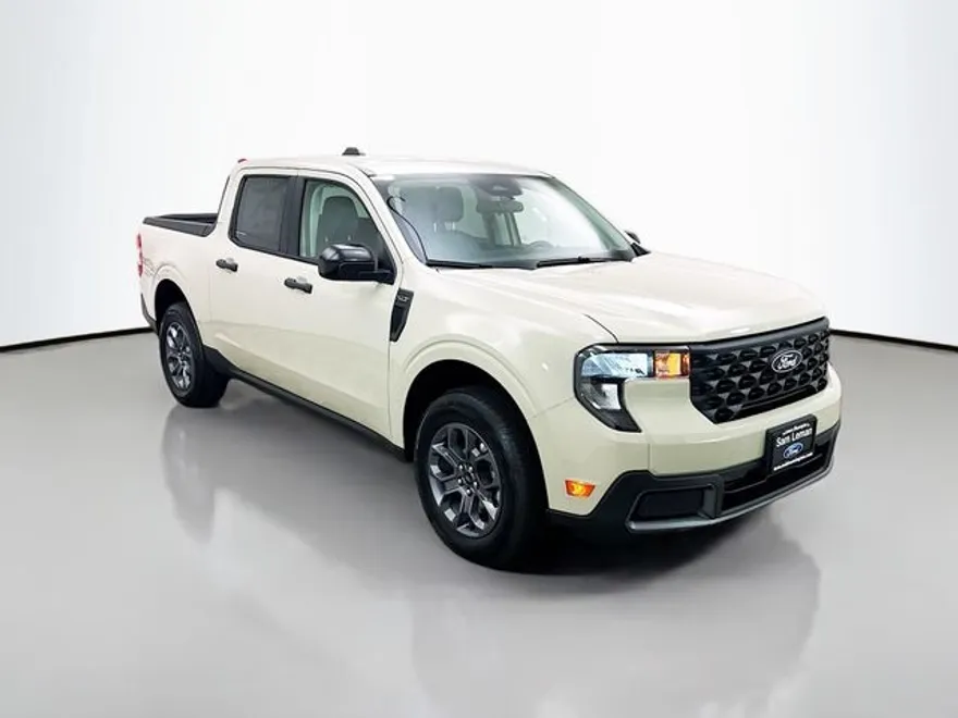 2025 Ford Maverick XLT photo 1