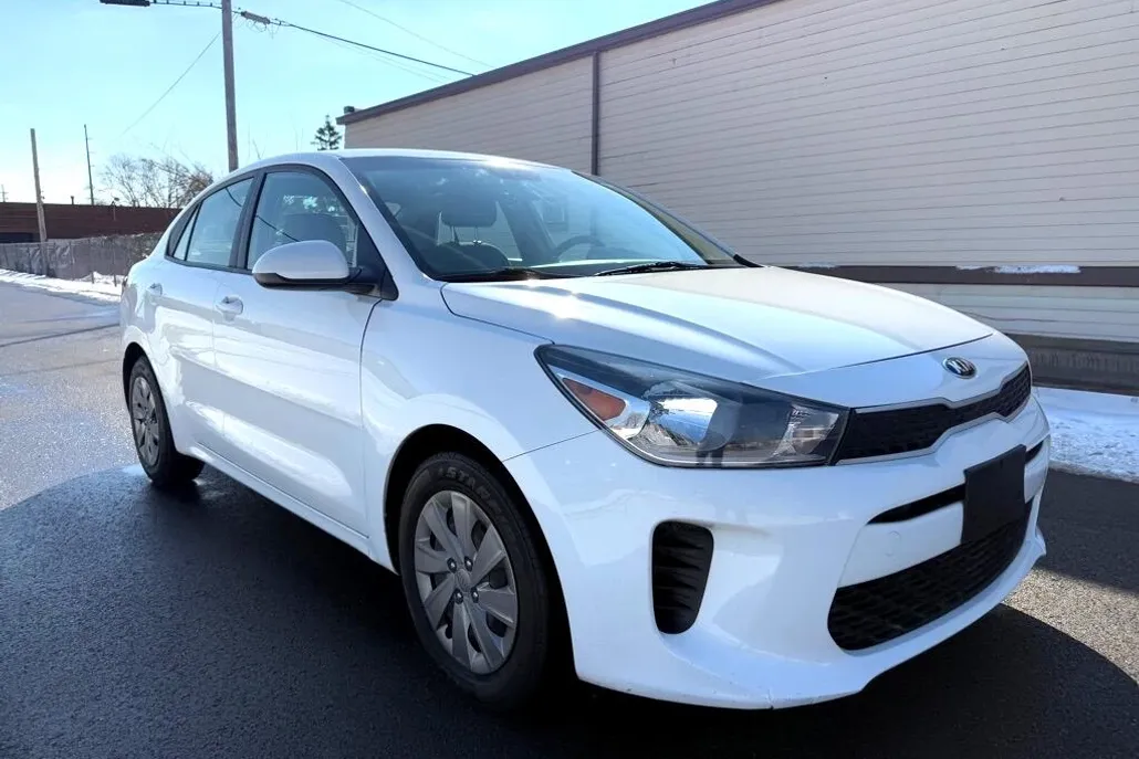 2020 Kia Rio LX photo 1