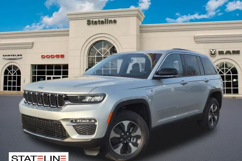 2024 Jeep Cherokee 4xe Sport photo 1
