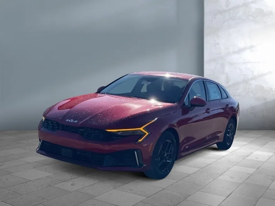 2025 Kia K5 LXS photo 1