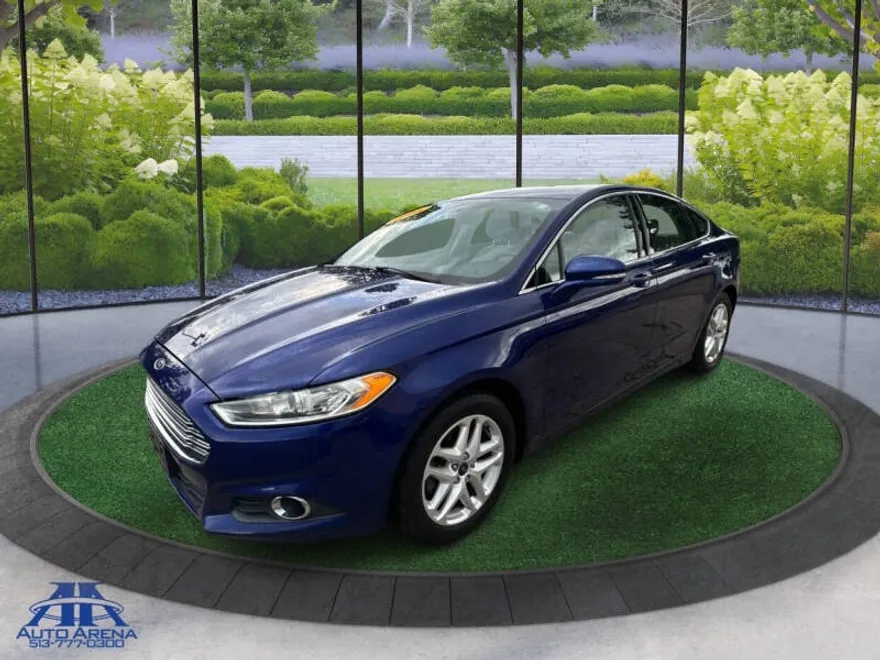 2016 Ford Fusion SE photo 1