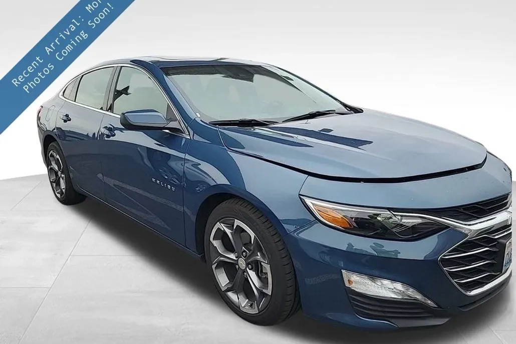 2024 Chevrolet Malibu 1LT photo 1