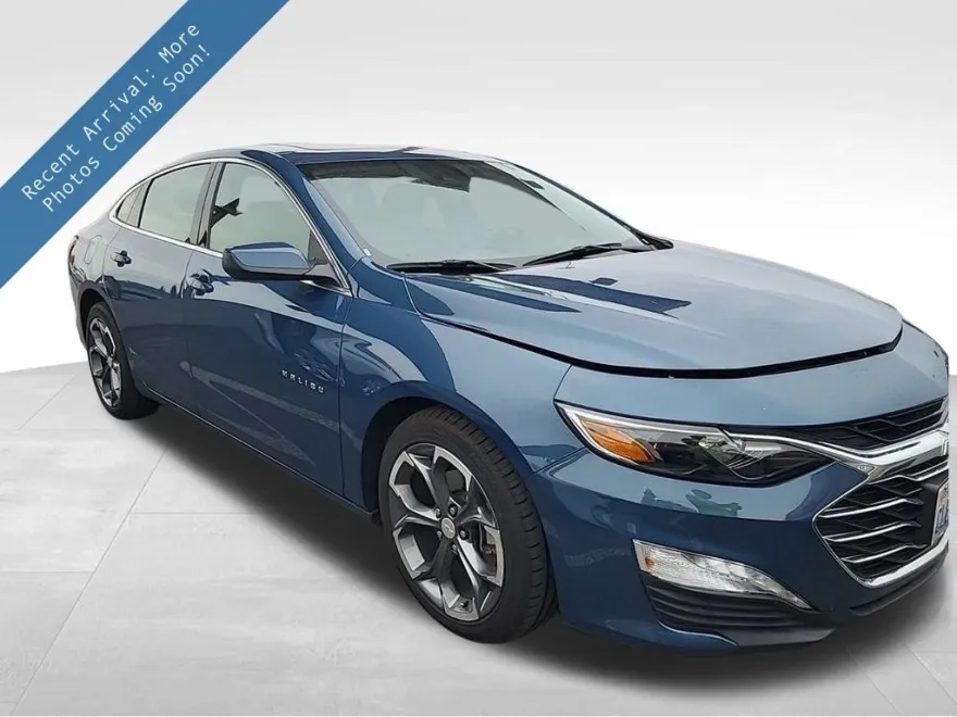 2024 Chevrolet Malibu 1LT photo 1