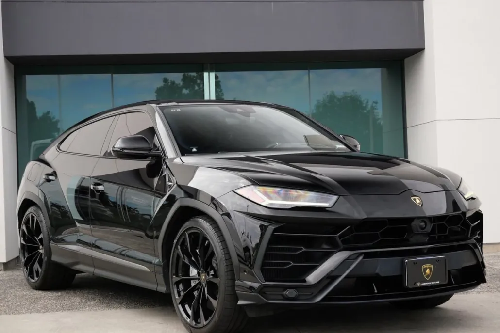 2020 Lamborghini Urus photo 1