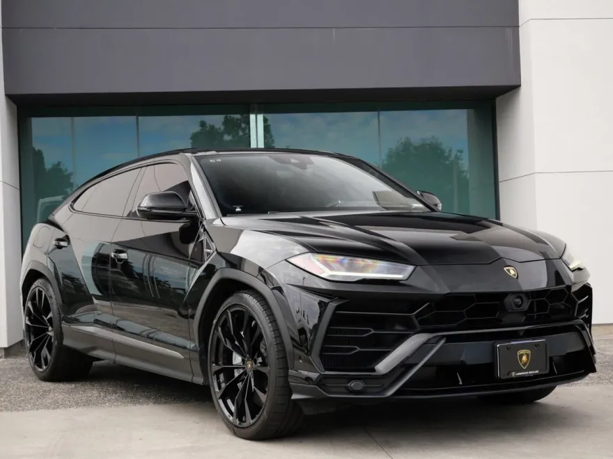2020 Lamborghini Urus photo 1