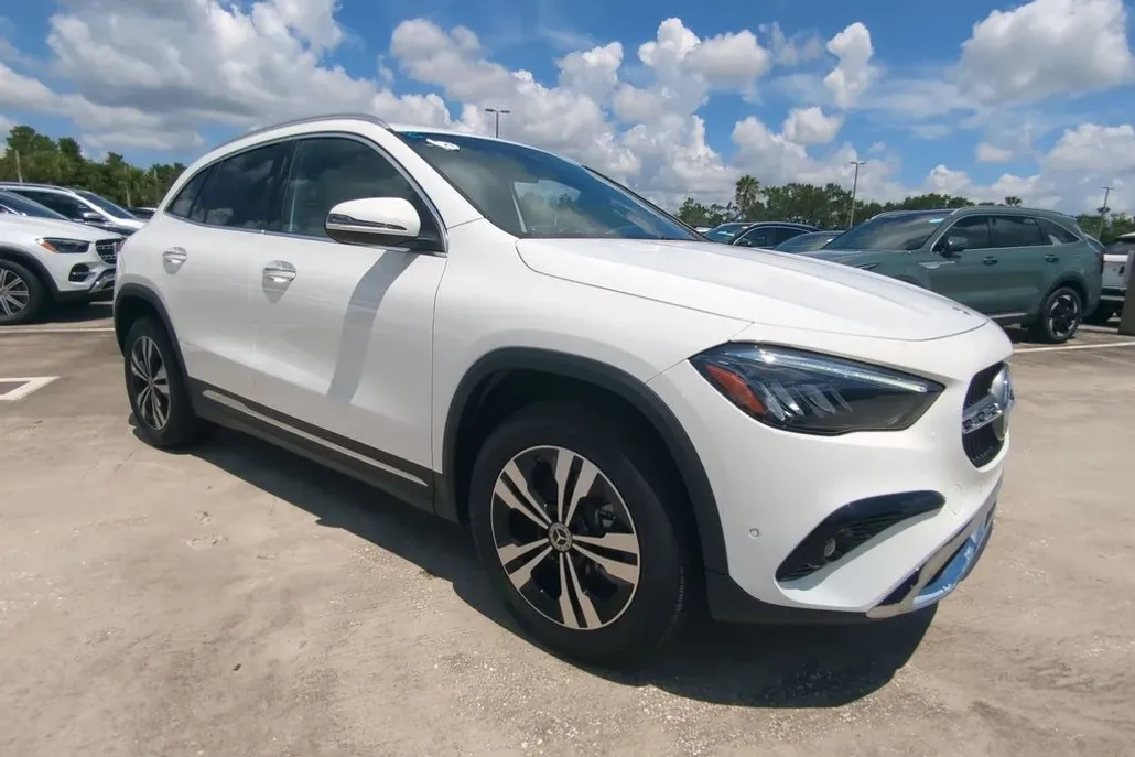 2025 Mercedes Benz GLA 250 photo 1