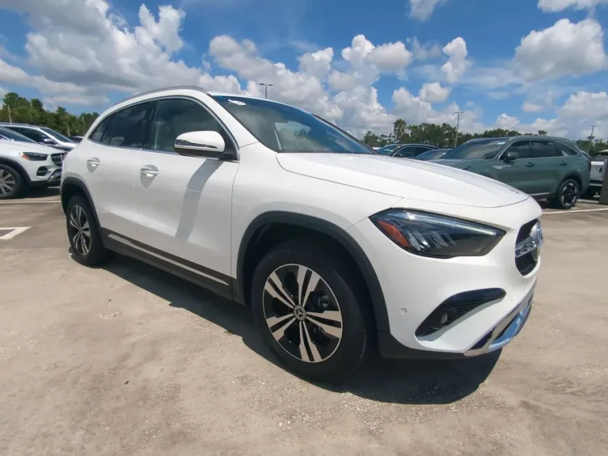 2025 Mercedes Benz GLA 250 photo 1
