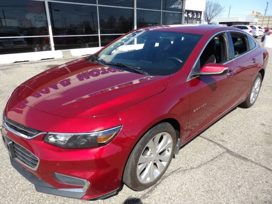 2017 Chevrolet Malibu Premier photo 1