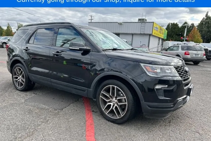 2019 Ford Explorer Sport photo 1