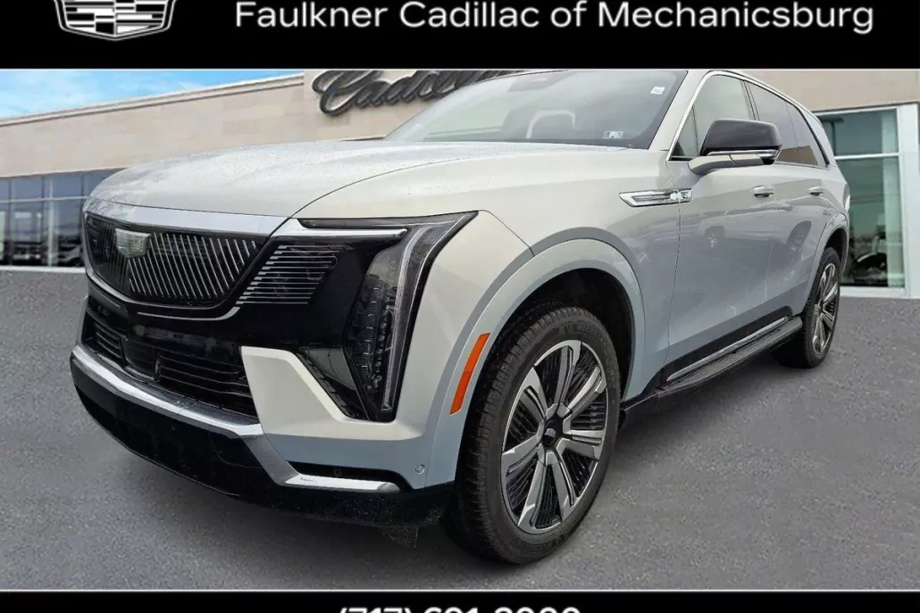 2025 Cadillac Escalade IQ Luxury photo 1