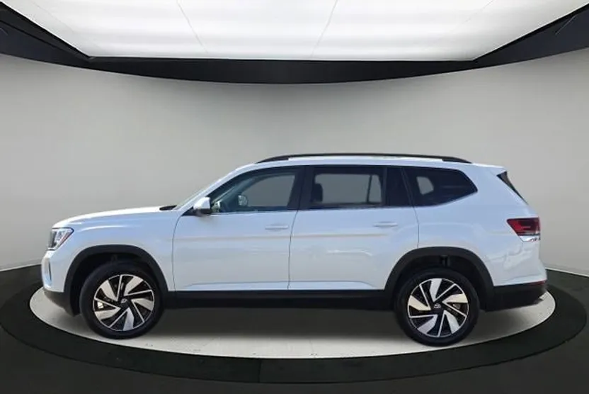2026 Volkswagen Atlas SE Technology photo 1