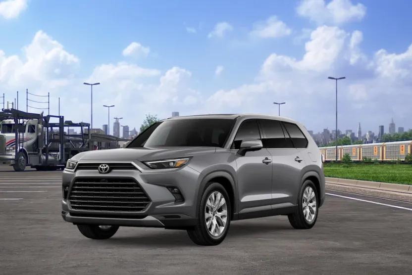 2026 Toyota Highlander Limited Hybrid photo 1
