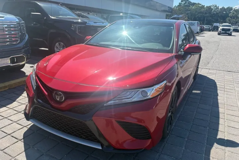 2020 Toyota Camry XSE photo 1