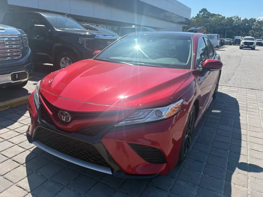 2020 Toyota Camry XSE photo 1