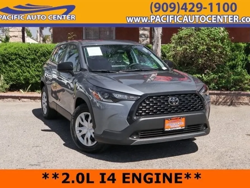 2024 Toyota Corolla Cross L photo 1