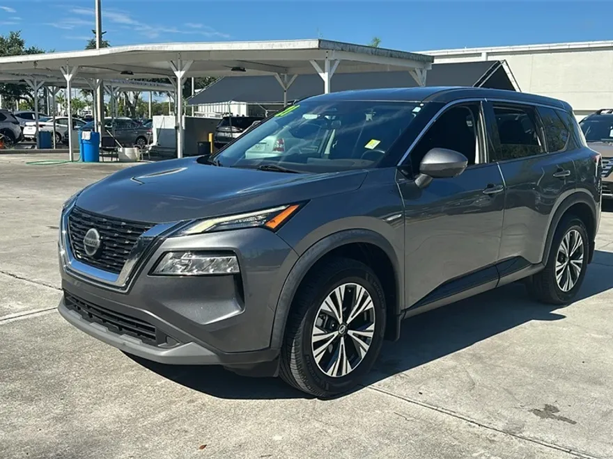 2021 Nissan Rogue SV photo 1