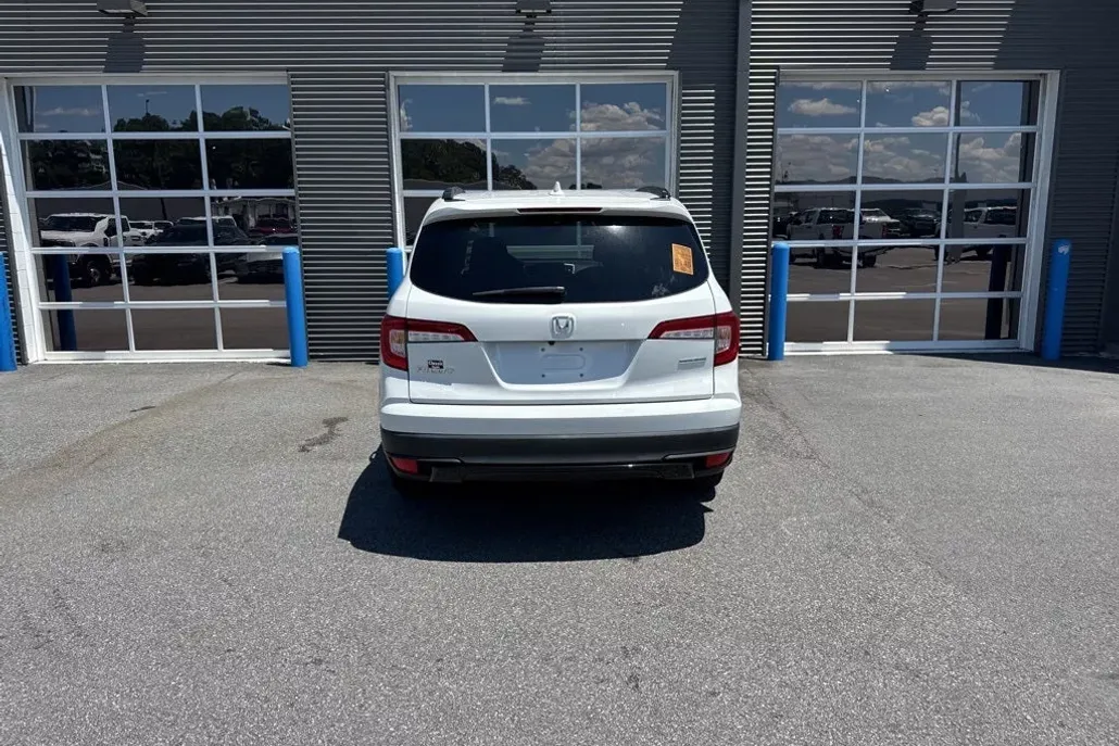2022 Honda Pilot Special Edition photo 1