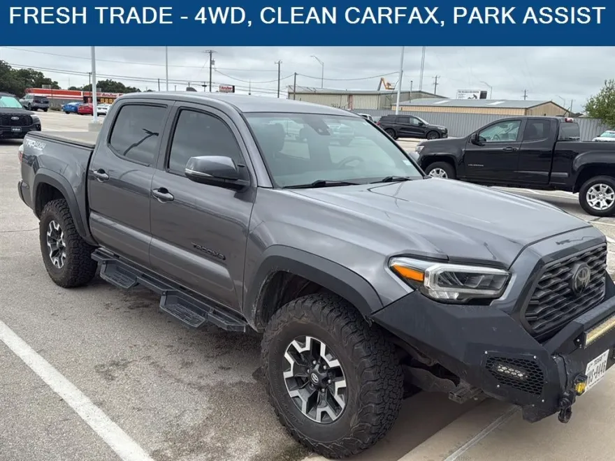 2021 Toyota Tacoma TRD photo 1
