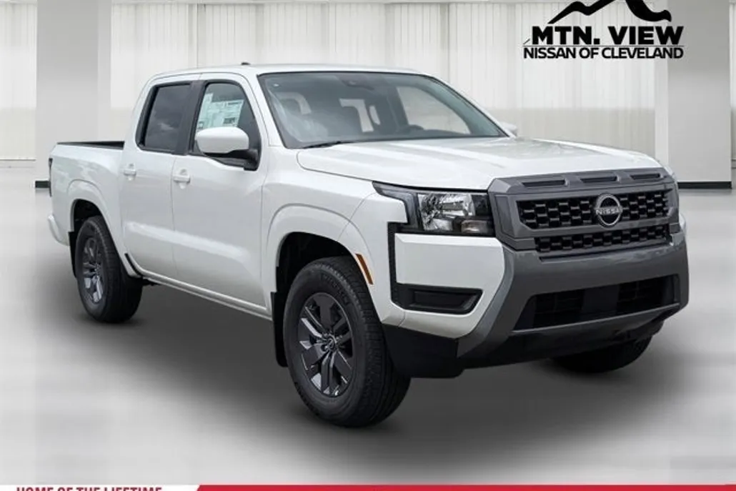 2025 Nissan Frontier SV photo 1